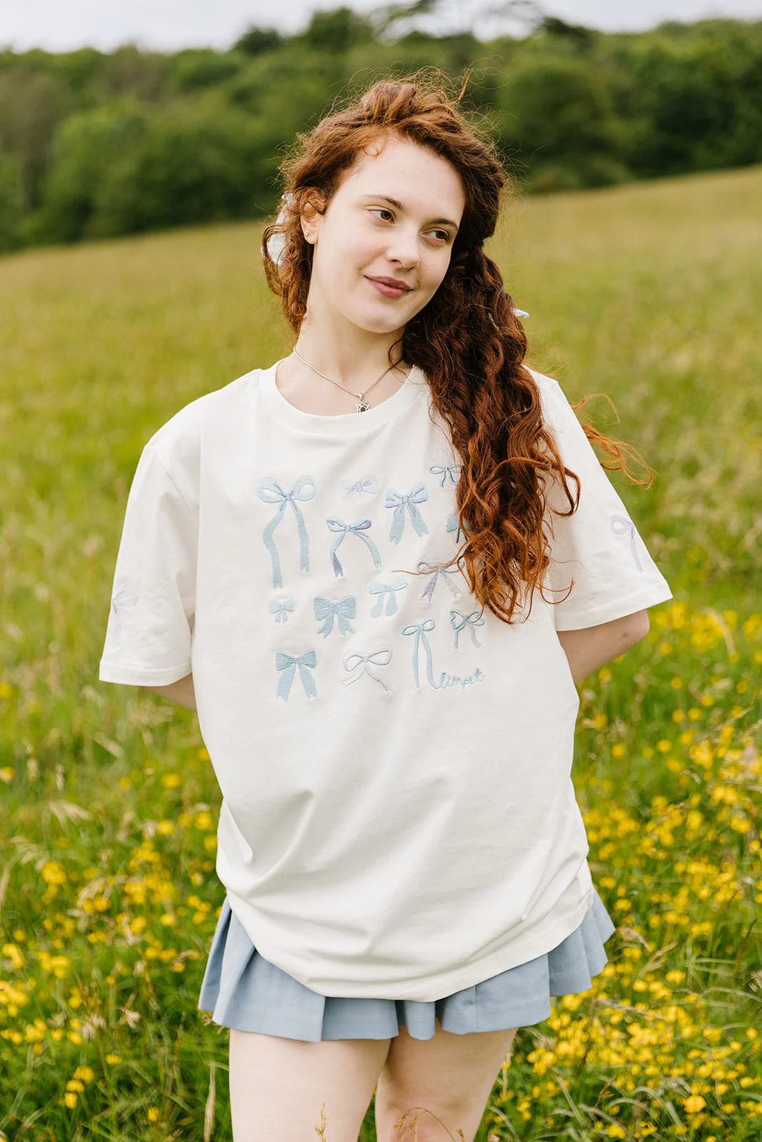 Bows Embroidered Organic T-Shirt - Image 11
